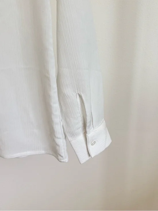 H&M White Lace-Collar Button Down Shirt - Picture 5 of 6